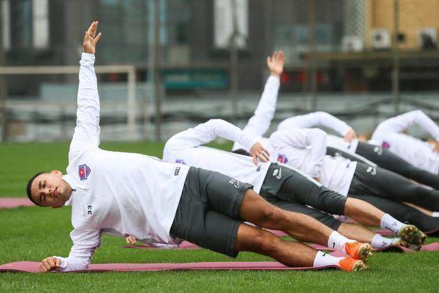 官方网站-重庆当代2020纪录片《反击》上演 吹响2021赛季号角